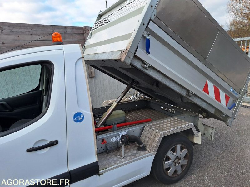 PEUGEOT PARTNER Benne_ 2 places _ Diesel 1.6HDI - Xe van nhỏ gọn: hình 5 PEUGEOT PARTNER Benne_ 2 places _ Diesel 1.6HDI - Xe van nhỏ gọn: hình 5