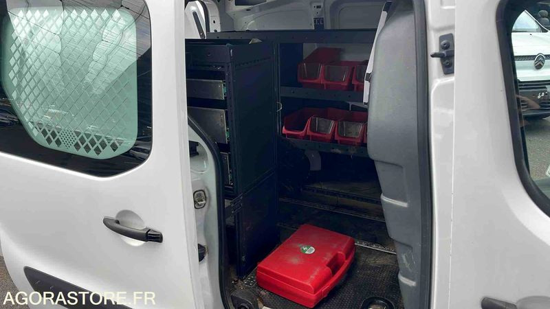 PEUGEOT PARTNER DANGEL - 2016 - 194550KM - EE566FD - Xe van nhỏ gọn: hình 5 PEUGEOT PARTNER DANGEL - 2016 - 194550KM - EE566FD - Xe van nhỏ gọn: hình 5