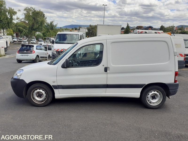 PEUGEOT PARTNER ESSENCE 75CV - Xe van nhỏ gọn: hình 2 PEUGEOT PARTNER ESSENCE 75CV - Xe van nhỏ gọn: hình 2