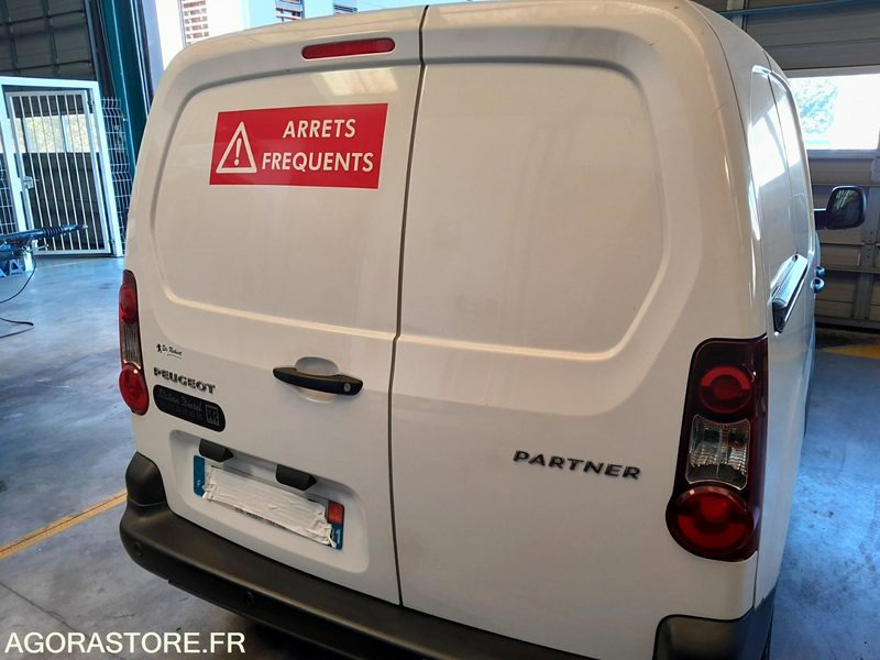 PEUGEOT PARTNER II 1.6 Vti 50026 kms 2016 frigo - Xe van nhỏ gọn: hình 5 PEUGEOT PARTNER II 1.6 Vti 50026 kms 2016 frigo - Xe van nhỏ gọn: hình 5