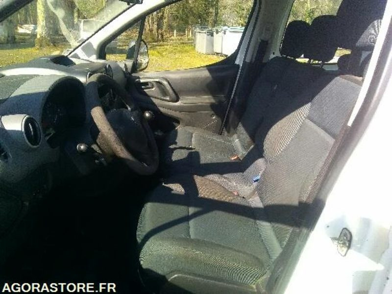 PEUGEOT Partner - 218886km - 2010 - Xe van nhỏ gọn: hình 3 PEUGEOT Partner - 218886km - 2010 - Xe van nhỏ gọn: hình 3