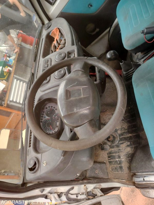 PIAGGIO PORTER 60683kms - 2011 - Xe ben nhỏ: hình 3 PIAGGIO PORTER 60683kms - 2011 - Xe ben nhỏ: hình 3