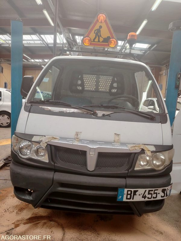 PIAGGIO PORTER 60683kms - 2011 - Xe ben nhỏ: hình 1 PIAGGIO PORTER 60683kms - 2011 - Xe ben nhỏ: hình 1