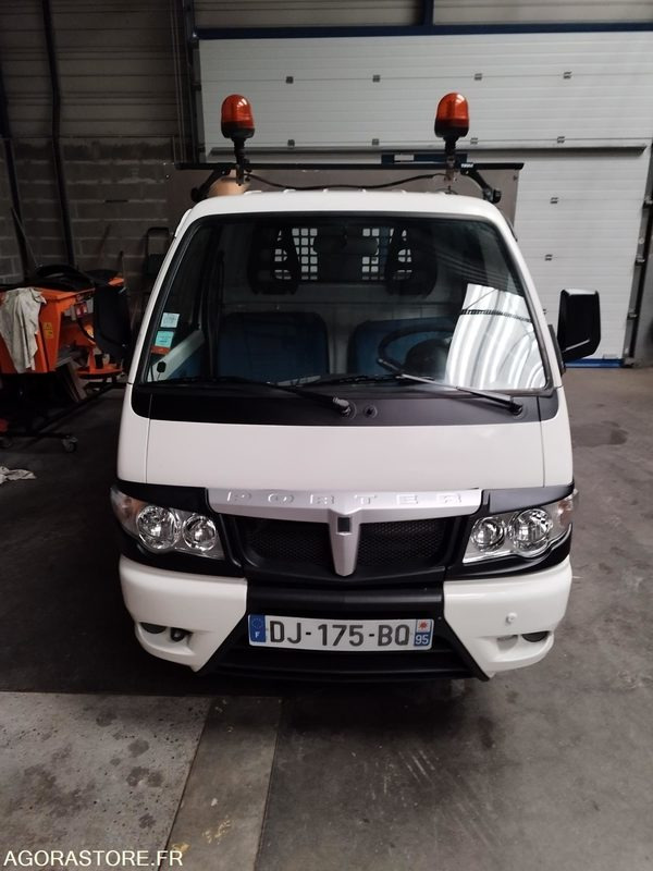 PIAGGIO PORTER - Xe ben nhỏ: hình 2 PIAGGIO PORTER - Xe ben nhỏ: hình 2