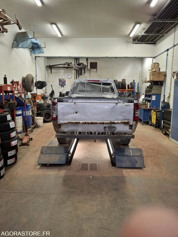 PICK UP D MAX ISUZU - Xe bán tải: hình 1 PICK UP D MAX ISUZU - Xe bán tải: hình 1