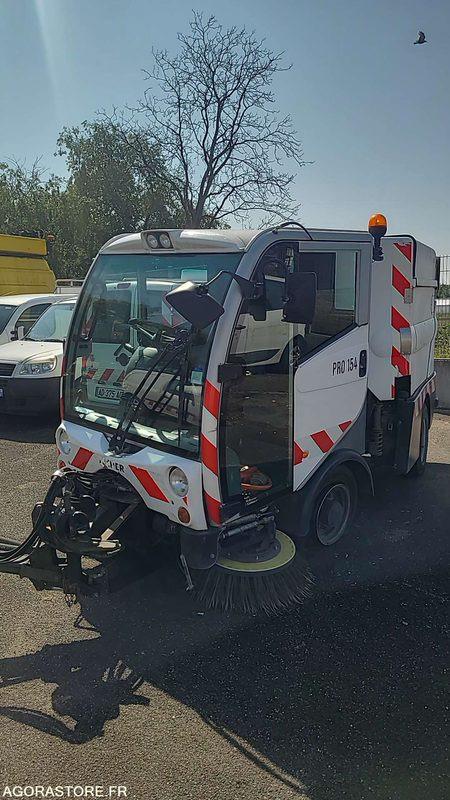 PRO 154 - CITYCAT 2020 - 47019KM - 2010 - Trang thiết bị vườn: hình 1 PRO 154 - CITYCAT 2020 - 47019KM - 2010 - Trang thiết bị vườn: hình 1