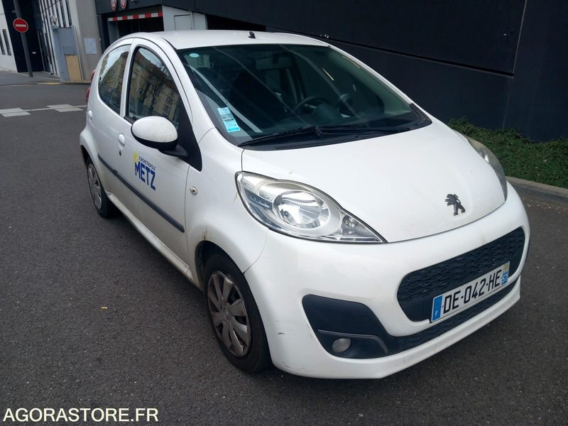 Peugeot 107 5 portes 1.0 i 12V 68 cv - 79300 km - sans CT- DE-042-HE - Xe hơi: hình 2 Peugeot 107 5 portes 1.0 i 12V 68 cv - 79300 km - sans CT- DE-042-HE - Xe hơi: hình 2