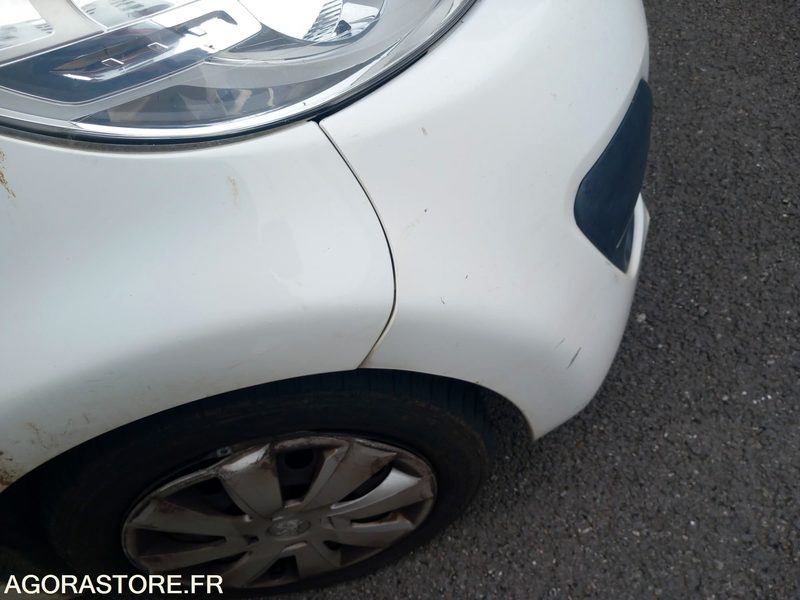 Peugeot 107 5 portes 1.0 i 12V 68 cv - 79300 km - sans CT- DE-042-HE - Xe hơi: hình 3 Peugeot 107 5 portes 1.0 i 12V 68 cv - 79300 km - sans CT- DE-042-HE - Xe hơi: hình 3