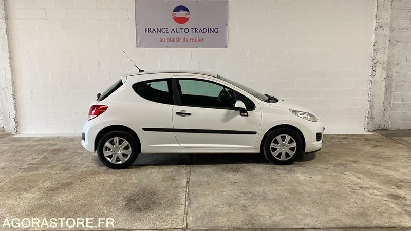 Peugeot 207 AFFAIRE 1.4 HDI 70 CV DERIV VP 233 220km 2010 - Xe hơi: hình 1 Peugeot 207 AFFAIRE 1.4 HDI 70 CV DERIV VP 233 220km 2010 - Xe hơi: hình 1