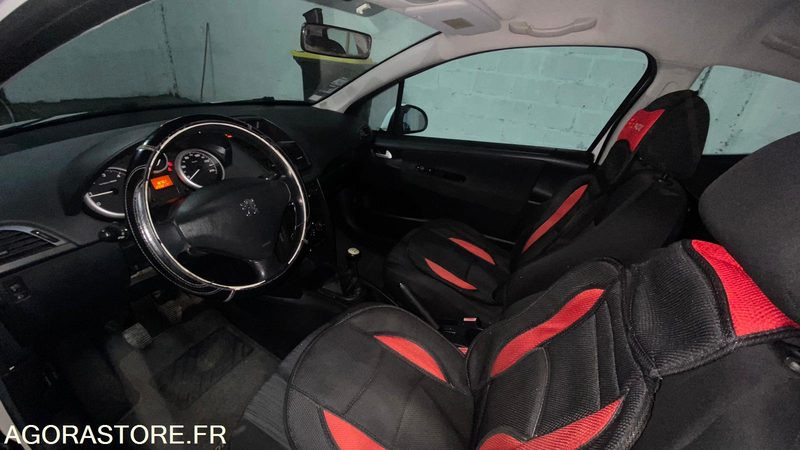 Peugeot 207 AFFAIRE 1.4 HDI 70 CV DERIV VP 233 220km 2010 - Xe hơi: hình 5 Peugeot 207 AFFAIRE 1.4 HDI 70 CV DERIV VP 233 220km 2010 - Xe hơi: hình 5