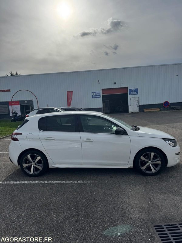 Peugeot 308 1.6 HDi 90 CV phase 2 T9 - 2014 - 172 500 KMS - Xe hơi: hình 2 Peugeot 308 1.6 HDi 90 CV phase 2 T9 - 2014 - 172 500 KMS - Xe hơi: hình 2