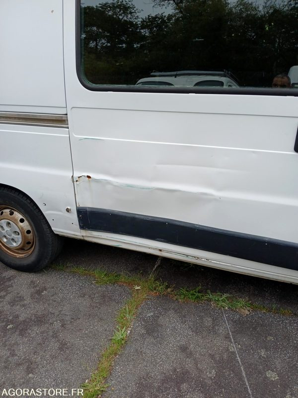 Peugeot Boxer (51802) - Xe van chở hàng: hình 5 Peugeot Boxer (51802) - Xe van chở hàng: hình 5