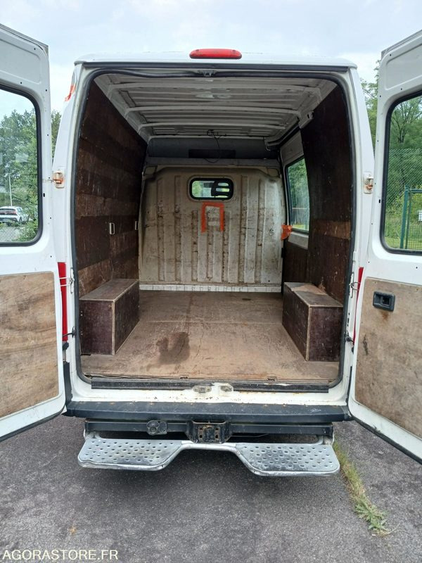 Peugeot Boxer (51802) - Xe van chở hàng: hình 3 Peugeot Boxer (51802) - Xe van chở hàng: hình 3