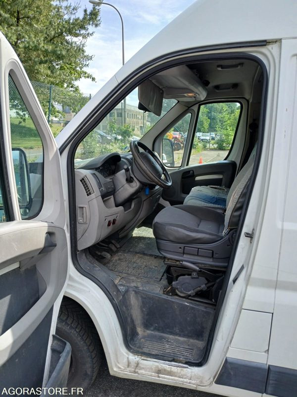 Peugeot Boxer (54410) - Xe van chở hàng: hình 4 Peugeot Boxer (54410) - Xe van chở hàng: hình 4
