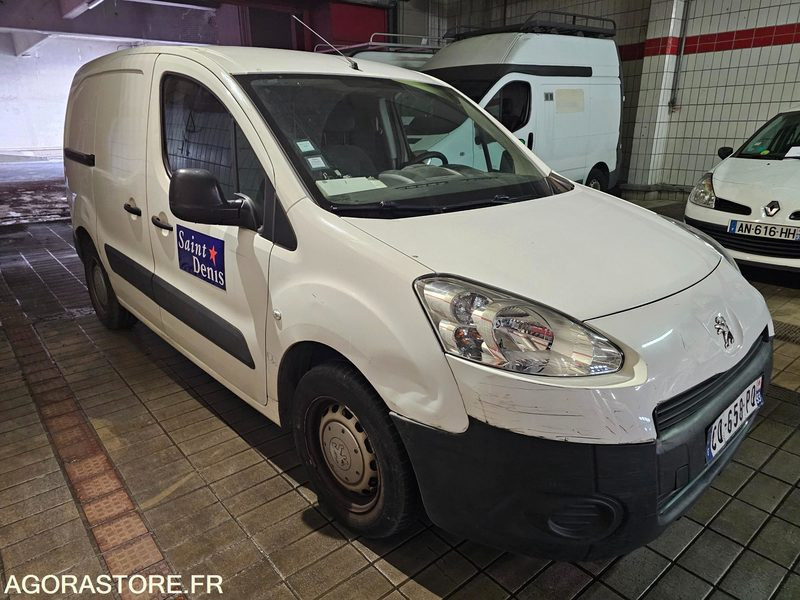Peugeot Partner - 2013 - 91134kms - CQ 658 PQ - Xe van nhỏ gọn: hình 3 Peugeot Partner - 2013 - 91134kms - CQ 658 PQ - Xe van nhỏ gọn: hình 3