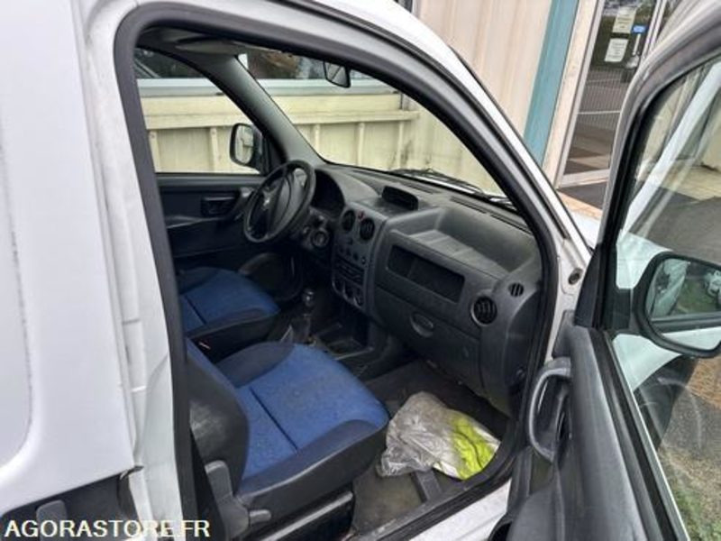 Peugeot Partner - 269BGR57 - Xe van nhỏ gọn: hình 5 Peugeot Partner - 269BGR57 - Xe van nhỏ gọn: hình 5