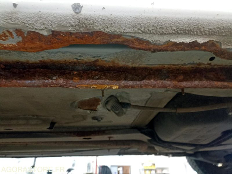 Peugeot Partner (pour pièces) - Xe van nhỏ gọn: hình 5 Peugeot Partner (pour pièces) - Xe van nhỏ gọn: hình 5