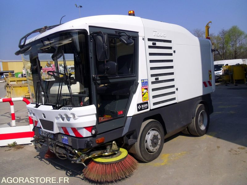 RAVO 560 E5 - Balayeuse Compacte 4m3 - 2013 / 120389 KM (CW462ZH) - Xe quét đường: hình 1 RAVO 560 E5 - Balayeuse Compacte 4m3 - 2013 / 120389 KM (CW462ZH) - Xe quét đường: hình 1