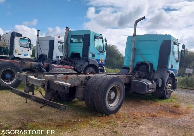 RENAULT 320-19 DCI / 2003 / 401 116 Km - Xe tải khung gầm: hình 4 RENAULT 320-19 DCI / 2003 / 401 116 Km - Xe tải khung gầm: hình 4