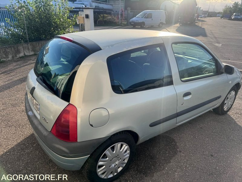 RENAULT CLIO 1.6I 110CH - 264830KMS - 1999 - Xe hơi: hình 3 RENAULT CLIO 1.6I 110CH - 264830KMS - 1999 - Xe hơi: hình 3