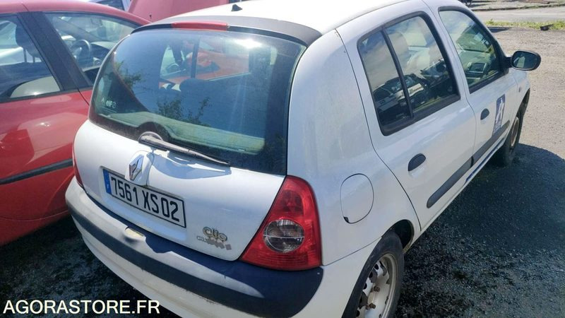 RENAULT CLIO - 2006 - 213308 KM - Xe hơi: hình 4 RENAULT CLIO - 2006 - 213308 KM - Xe hơi: hình 4