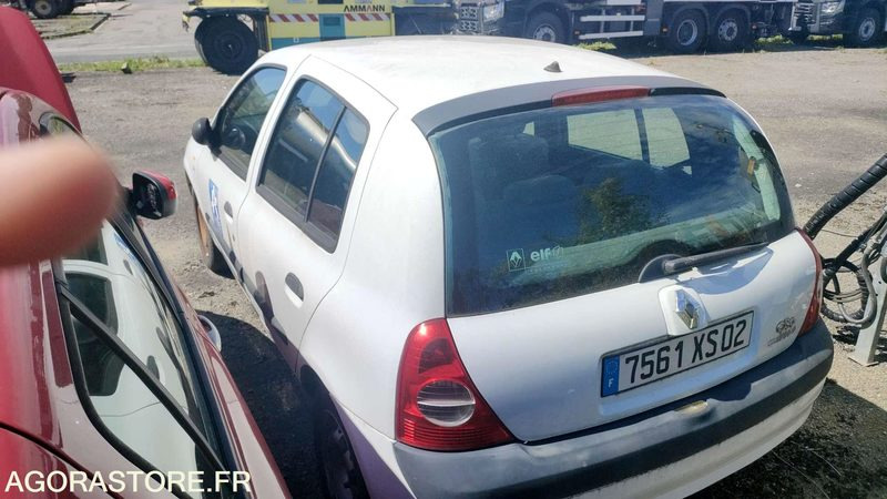 RENAULT CLIO - 2006 - 213308 KM - Xe hơi: hình 3 RENAULT CLIO - 2006 - 213308 KM - Xe hơi: hình 3