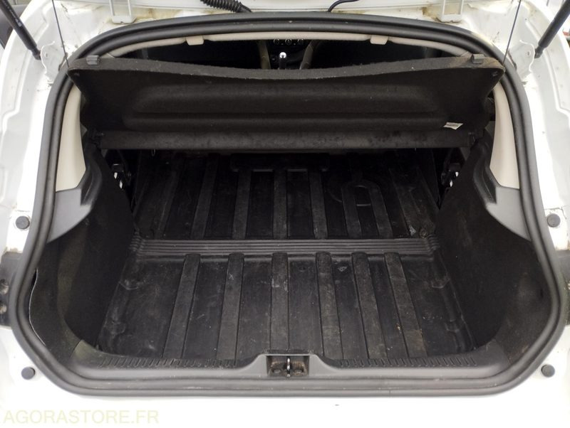 RENAULT CLIO 4 - Xe hơi: hình 5 RENAULT CLIO 4 - Xe hơi: hình 5