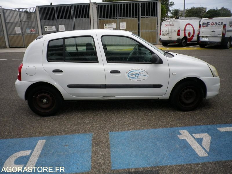 RENAULT CLIO CAMPUS 1.2 16V 75CH - Xe hơi: hình 4 RENAULT CLIO CAMPUS 1.2 16V 75CH - Xe hơi: hình 4