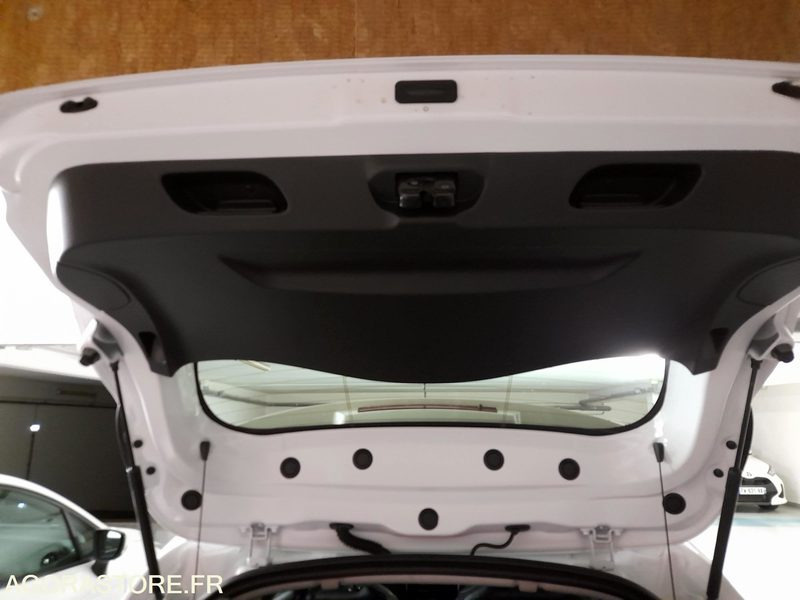 Xe hơi RENAULT CLIO IV - ZEN 09E E5 - 83985kms - 2013: hình 9