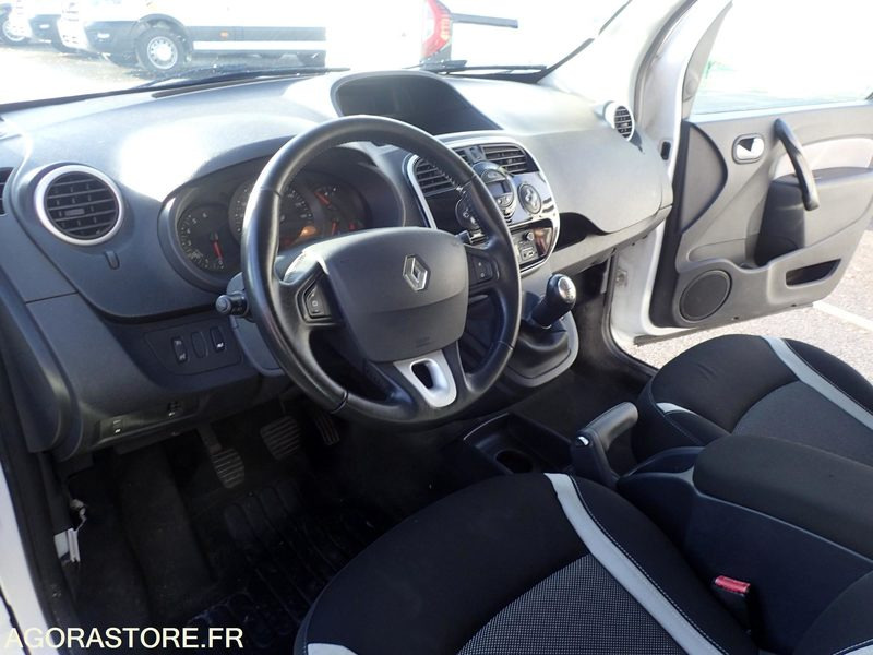 Xe hơi RENAULT KANGOO 7 PLACES 168277kms 2014: hình 8 Xe hơi RENAULT KANGOO 7 PLACES 168277kms 2014: hình 8