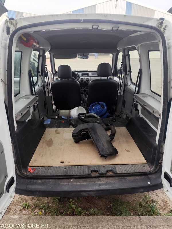 RENAULT KANGOO ESSENCE - Xe van nhỏ gọn: hình 2 RENAULT KANGOO ESSENCE - Xe van nhỏ gọn: hình 2