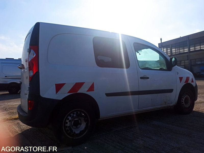 RENAULT KANGOO VU 2 PLACES 1.5 DCI 68CH 2011 103906KM - Xe van nhỏ gọn: hình 3 RENAULT KANGOO VU 2 PLACES 1.5 DCI 68CH 2011 103906KM - Xe van nhỏ gọn: hình 3