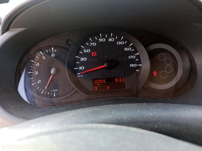 RENAULT KANGOO VU 2 PLACES 1.5 DCI 68CH 2011 103906KM - Xe van nhỏ gọn: hình 4 RENAULT KANGOO VU 2 PLACES 1.5 DCI 68CH 2011 103906KM - Xe van nhỏ gọn: hình 4