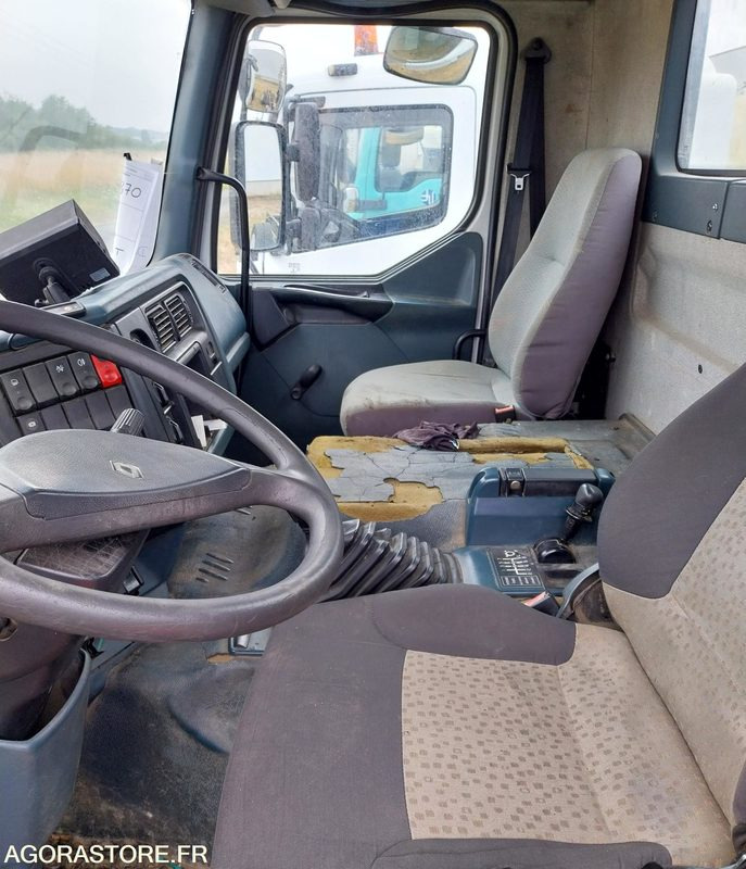 RENAULT KERAX 300-19 / 1998 / 252820 km - Xe tải khung gầm: hình 4 RENAULT KERAX 300-19 / 1998 / 252820 km - Xe tải khung gầm: hình 4