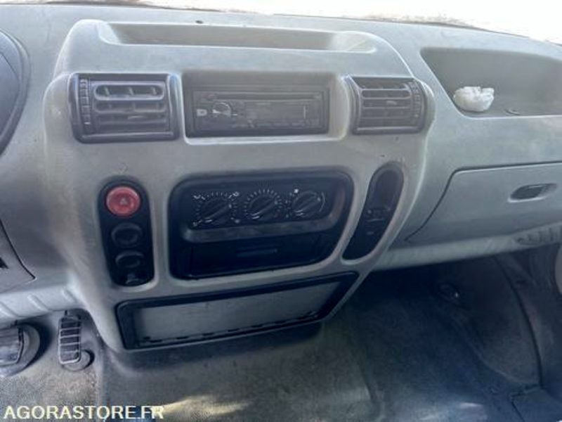 Xe van chở hàng RENAULT MASTER - 2001 - 164907KM - CQ797AN: hình 10