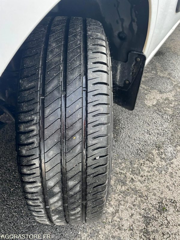 RENAULT MASTER - 2019 / 35366 KM (FM061MP) - Xe van chở hàng: hình 4 RENAULT MASTER - 2019 / 35366 KM (FM061MP) - Xe van chở hàng: hình 4