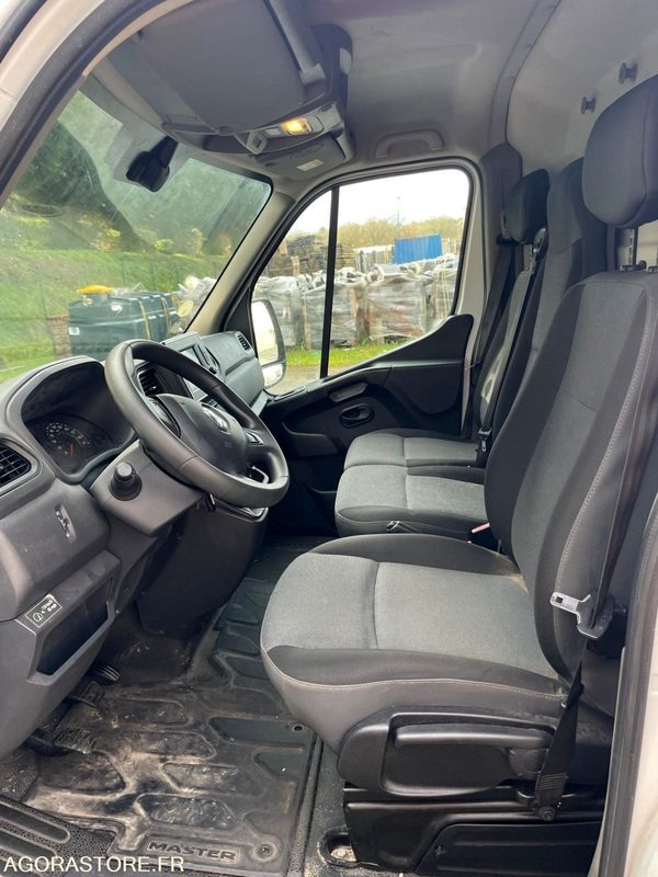 RENAULT MASTER - 2019 / 35366 KM (FM061MP) - Xe van chở hàng: hình 3 RENAULT MASTER - 2019 / 35366 KM (FM061MP) - Xe van chở hàng: hình 3