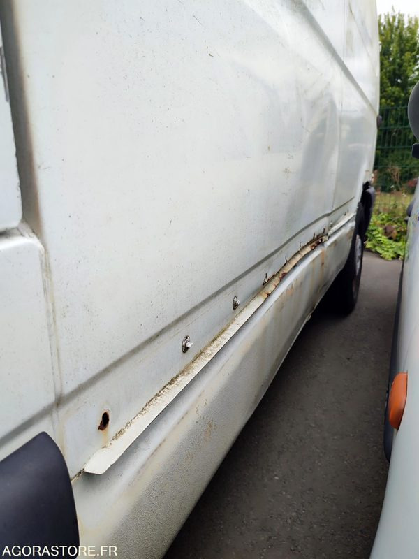 RENAULT MASTER II 2.5DCi - 120cv - Xe van chở hàng: hình 5 RENAULT MASTER II 2.5DCi - 120cv - Xe van chở hàng: hình 5