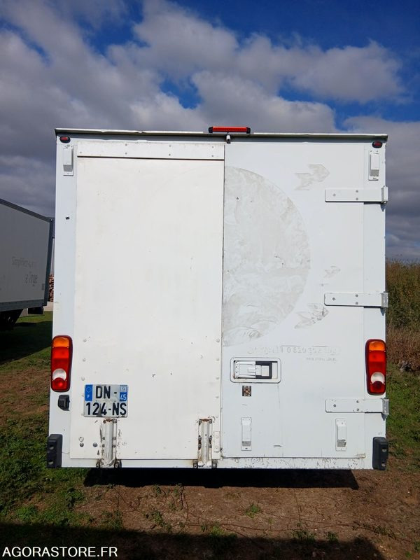 RENAULT MASTER ROULANT - 2015 - 348120 KMS - VENDU EN L'ETAT - Xe van chở hàng: hình 5 RENAULT MASTER ROULANT - 2015 - 348120 KMS - VENDU EN L'ETAT - Xe van chở hàng: hình 5