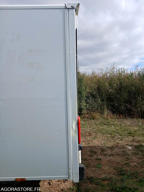 RENAULT MASTER ROULANT - 2015 - 348120 KMS - VENDU EN L'ETAT - Xe van chở hàng: hình 4 RENAULT MASTER ROULANT - 2015 - 348120 KMS - VENDU EN L'ETAT - Xe van chở hàng: hình 4