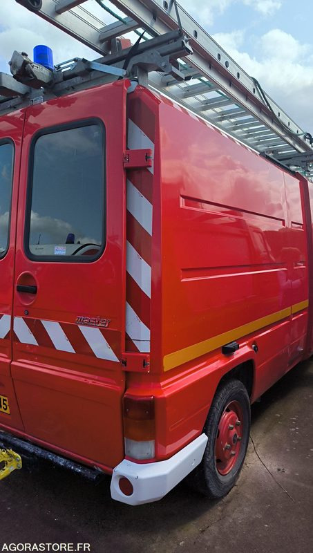 RENAULT MASTER T35 D 102714kms - 1996 - Xe van chở hàng: hình 5 RENAULT MASTER T35 D 102714kms - 1996 - Xe van chở hàng: hình 5