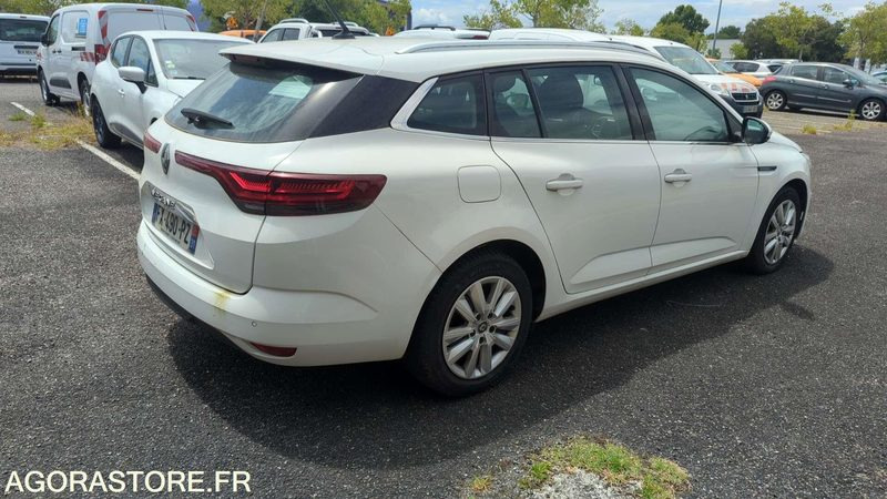 RENAULT MÉGANE 126390kms - 2021 - Xe wagon: hình 2 RENAULT MÉGANE 126390kms - 2021 - Xe wagon: hình 2