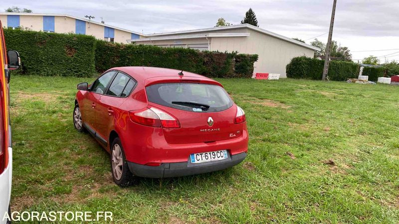 RENAULT MEGANE 309707kms - 2013 - Xe hơi: hình 3 RENAULT MEGANE 309707kms - 2013 - Xe hơi: hình 3