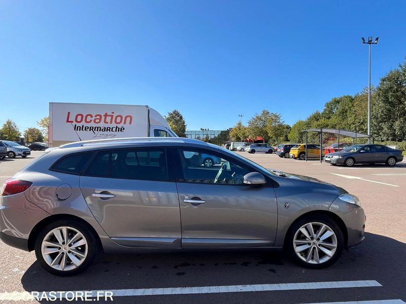 RENAULT MEGANE ESTATE XV DE FRANCE DCI 110 - Xe hơi: hình 5 RENAULT MEGANE ESTATE XV DE FRANCE DCI 110 - Xe hơi: hình 5