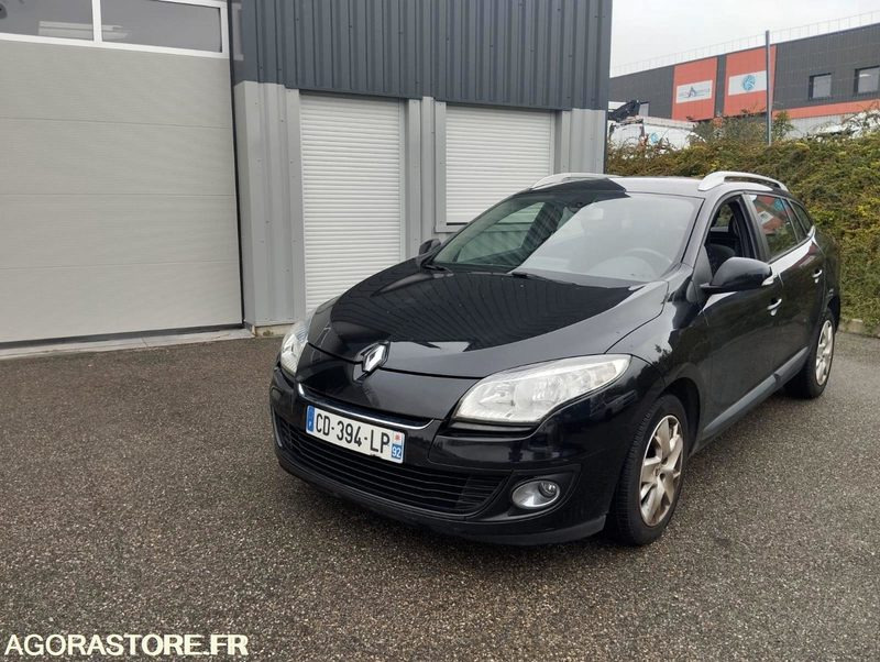 RENAULT- Megane 3 Tomtom Estate 1.5 DCI 110 - année 2012 - 222000 kms - DIESEL - Xe wagon: hình 2 RENAULT- Megane 3 Tomtom Estate 1.5 DCI 110 - année 2012 - 222000 kms - DIESEL - Xe wagon: hình 2