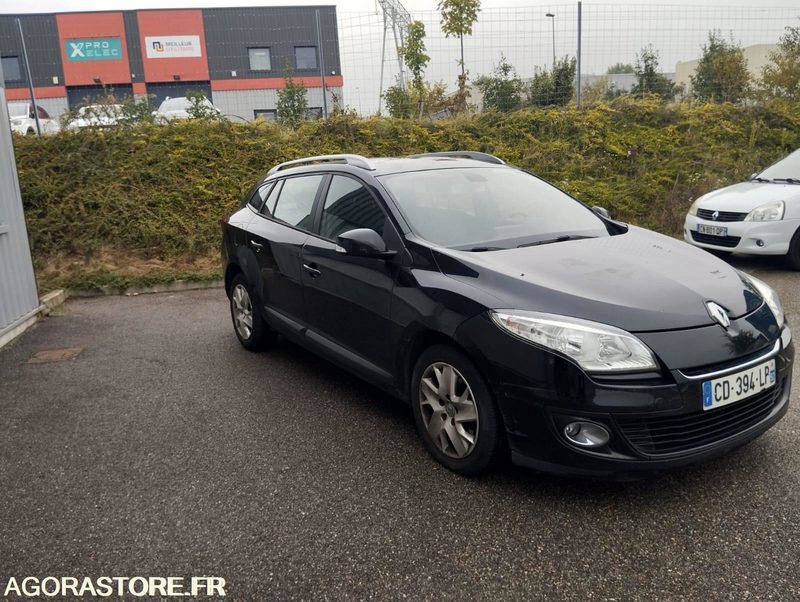 RENAULT- Megane 3 Tomtom Estate 1.5 DCI 110 - année 2012 - 222000 kms - DIESEL - Xe wagon: hình 3 RENAULT- Megane 3 Tomtom Estate 1.5 DCI 110 - année 2012 - 222000 kms - DIESEL - Xe wagon: hình 3