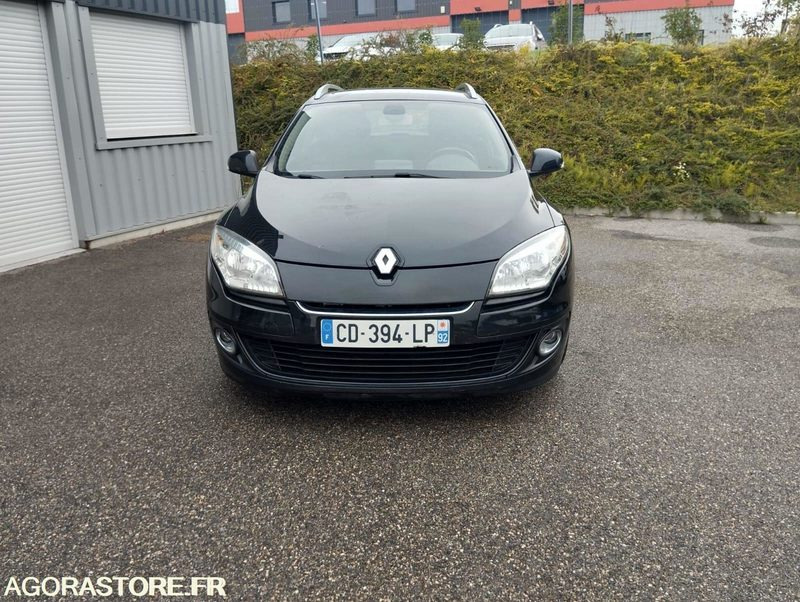 RENAULT- Megane 3 Tomtom Estate 1.5 DCI 110 - année 2012 - 222000 kms - DIESEL - Xe wagon: hình 1 RENAULT- Megane 3 Tomtom Estate 1.5 DCI 110 - année 2012 - 222000 kms - DIESEL - Xe wagon: hình 1