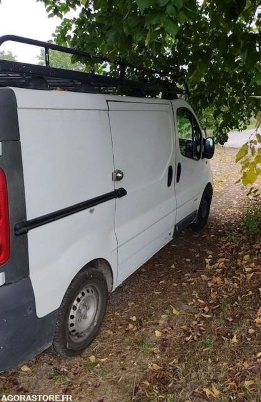 RENAULT TRAFIC 115CV 2012 215000 KM - Xe van chở hàng: hình 4 RENAULT TRAFIC 115CV 2012 215000 KM - Xe van chở hàng: hình 4