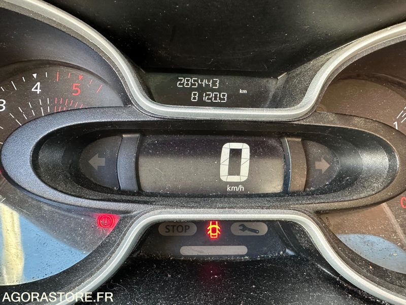 RENAULT - TRAFIC L2H1 - 2017 / 286000 KM - Xe van chở hàng: hình 4 RENAULT - TRAFIC L2H1 - 2017 / 286000 KM - Xe van chở hàng: hình 4