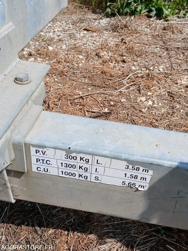 Remorque PORTE ROULEAU HUBIERE - Rơ moóc để vận chuyển thiết bị: hình 4 Remorque PORTE ROULEAU HUBIERE - Rơ moóc để vận chuyển thiết bị: hình 4